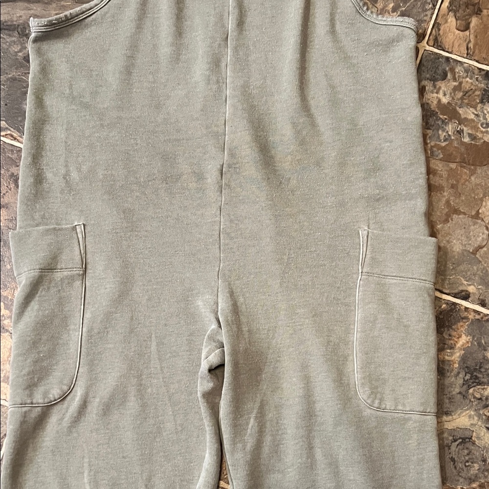 Colsie Olive Jumpsuit with Pockets - Picture 3 of 4